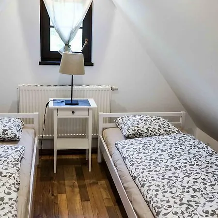 Wrzosowa 25 * シクラルスカ・ポレンバ