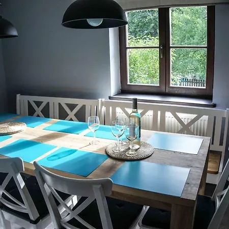 Wrzosowa 25 アパート シクラルスカ・ポレンバ