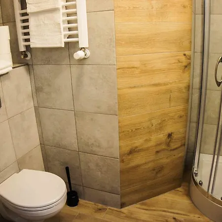 Wrzosowa 25 アパート