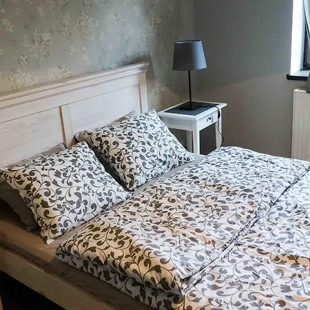 Wrzosowa 25 아파트 *