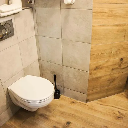 Wrzosowa 25 스클라르스카포렘바